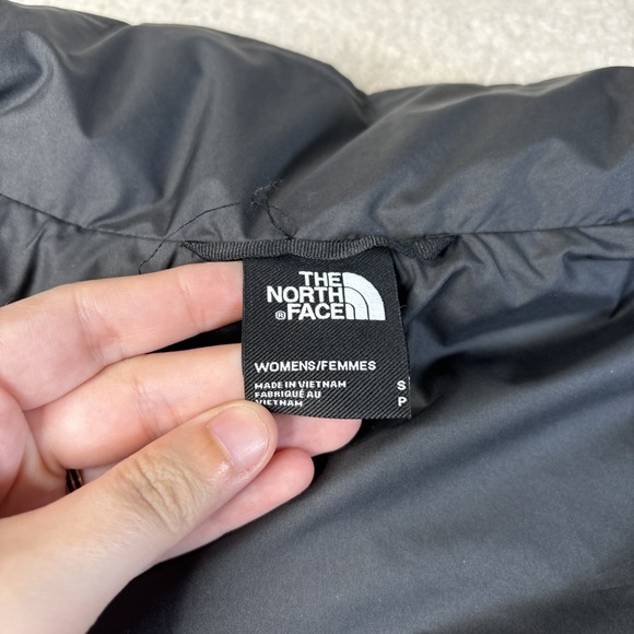 The North Face Vest‎ Women's Small Everyday Insulated Puffer Company Logo NWT - Picture 9 of 9